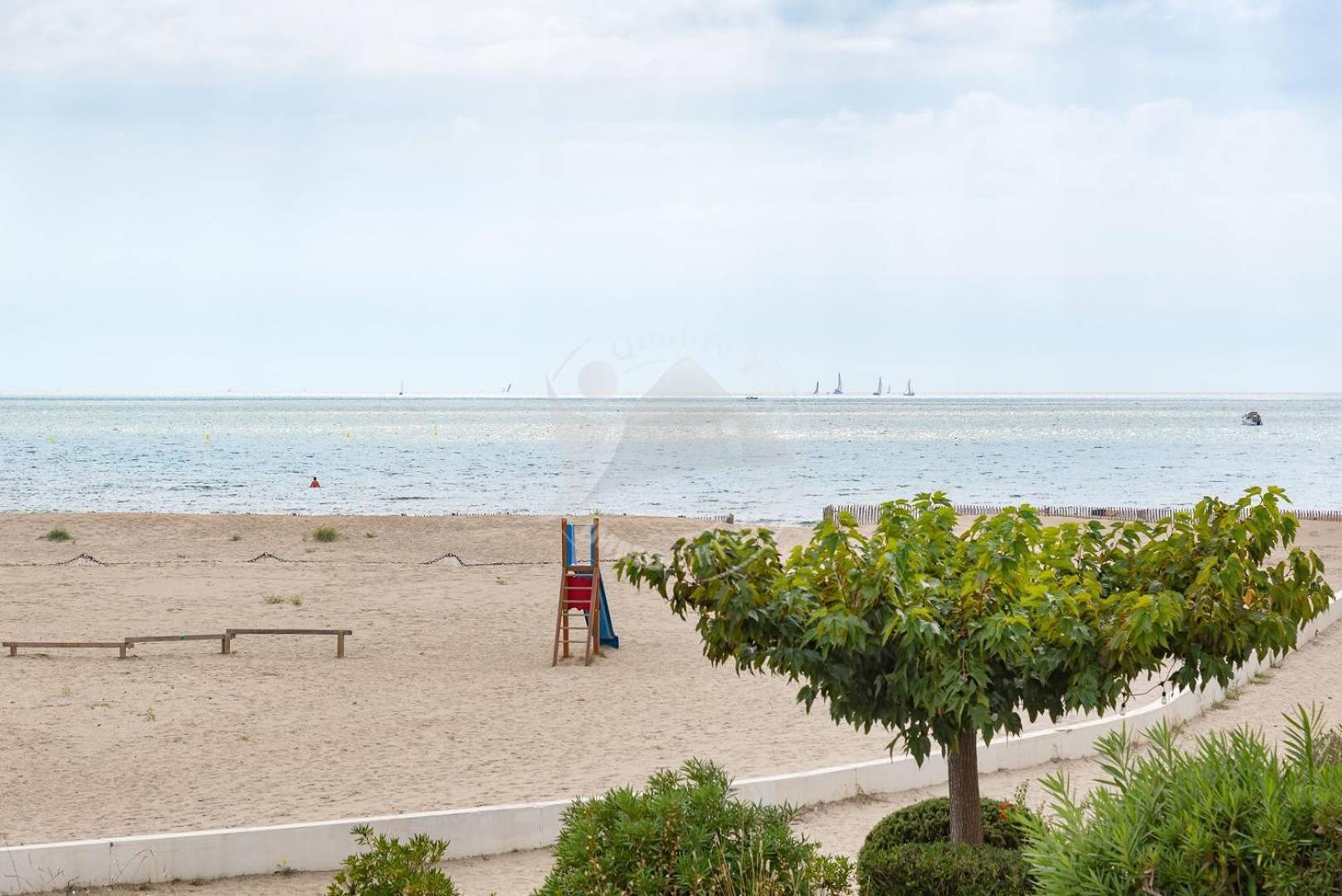 As17378 - P4 Dans Une Residence Sur La Plage Avec Vue Mer Et Piscine Le Grau-du-Roi Zewnętrze zdjęcie